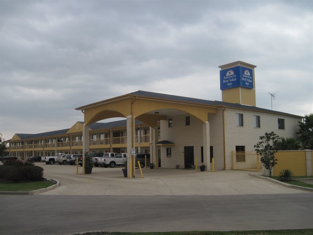 Americas Best Value Inn & Suites Waller/Prairie View Exterior photo